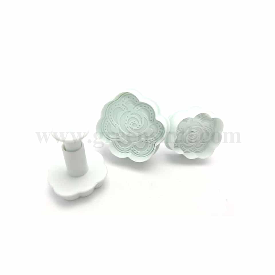 GREENS CHOICE Flower Shape Plunger Cutter Set of 3