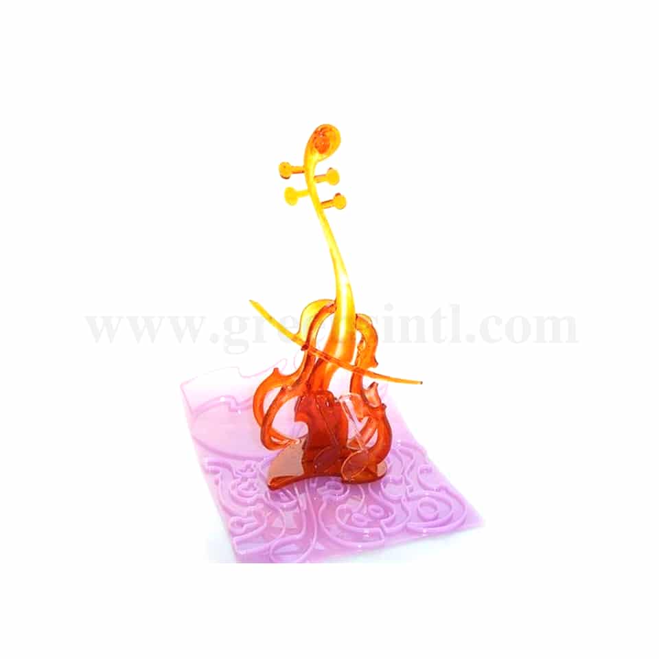 CHICAGO SCHOOL OF MOLD MAKING Showstopper Violin 380 x 280 mm