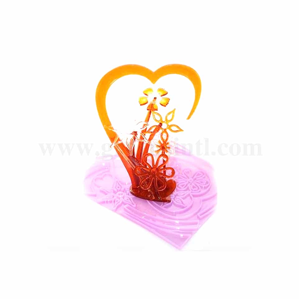 CHICAGO SCHOOL OF MOLD MAKING Showstopper Bouquet 345 x 280 mm