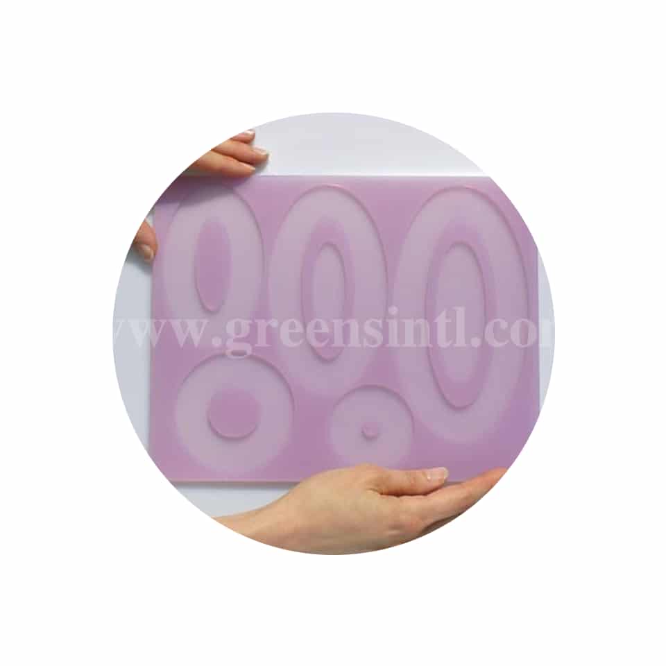 CHICAGO SCHOOL OF MOLD MAKING Oval Sliver Mat 230 x 280 x 3 mm