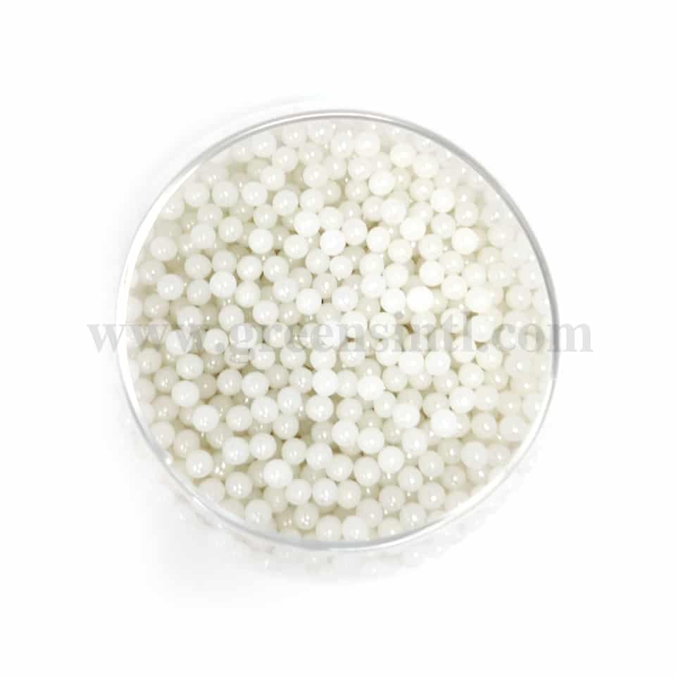 CONFETTI Pearlized White Sugar Pearls 4 mm - 1 Kg