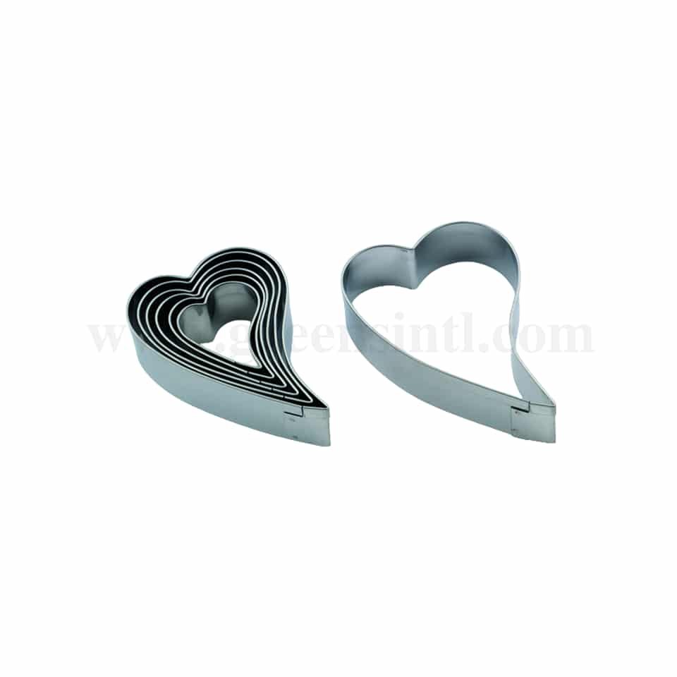 MARTELLATO Heart-shaped pastry cutter set of 7